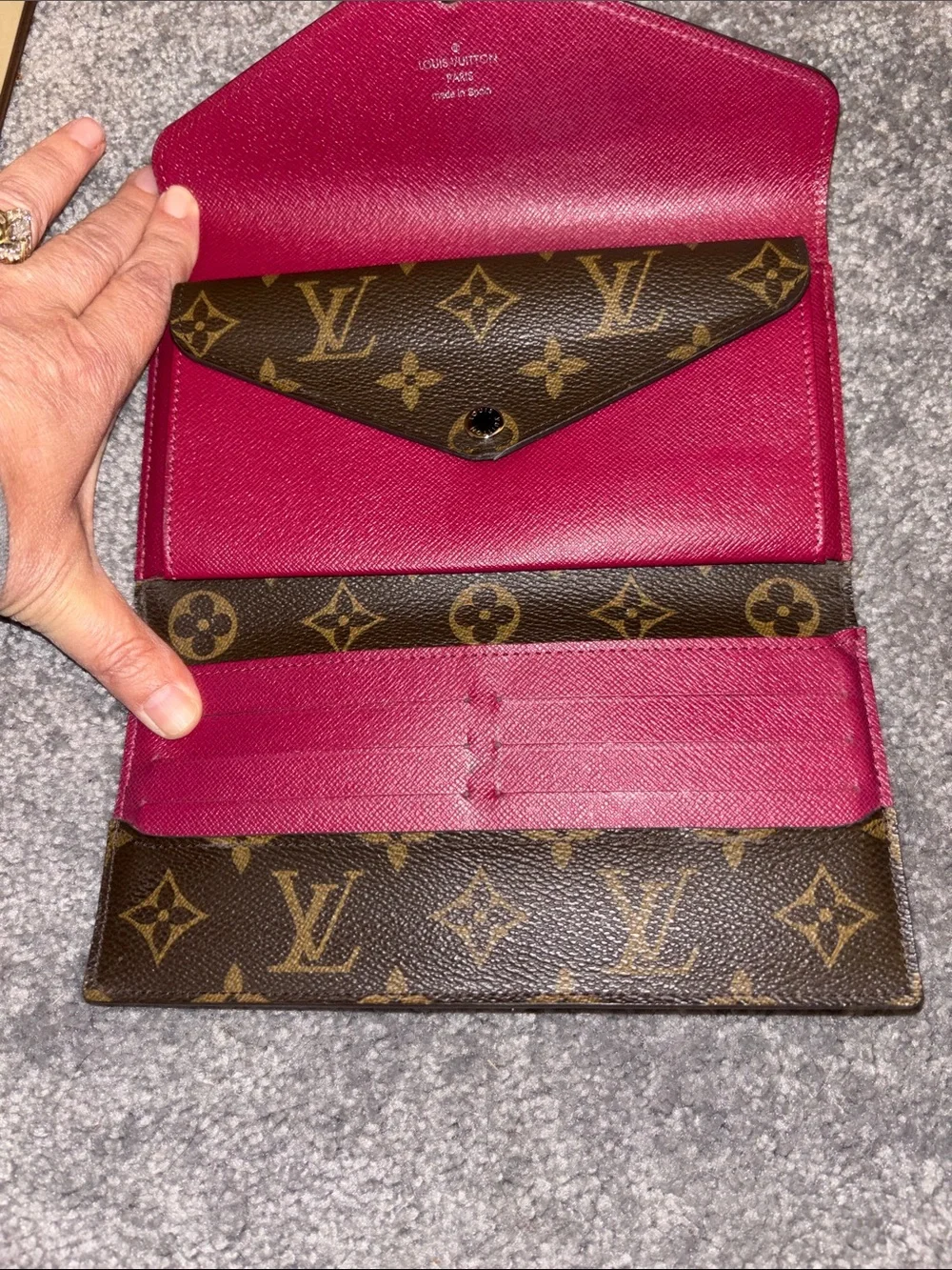 Louis Vuitton Monogram Wallet with Fuchsia Leather Flap - Picture 6 of 9